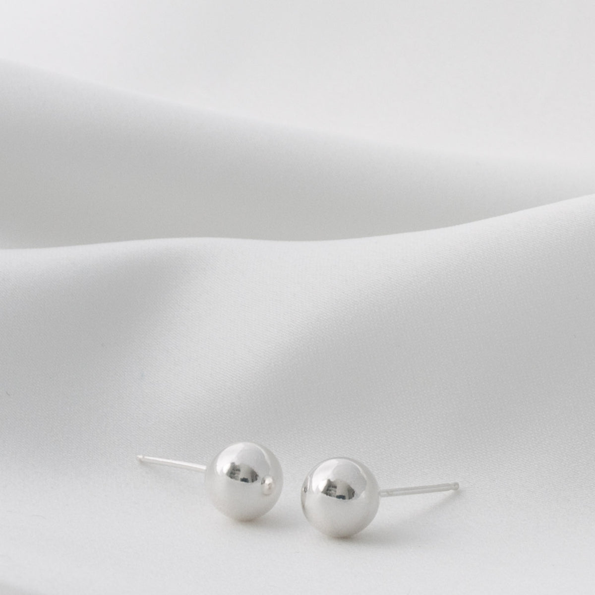 8mm silver hot sale ball earrings